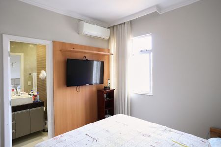 Apartamento à venda com 180m², 3 quartos e 2 vagas Apartamento à venda com 180m², 3 quartos e 2 vagasQuarto