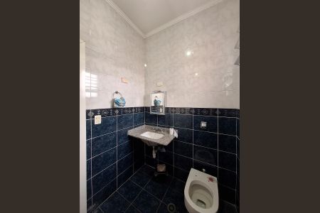 Casa à venda com 331m², 2 quartos e 9 vagas Casa à venda com 331m², 2 quartos e 9 vagasBanheiro 2