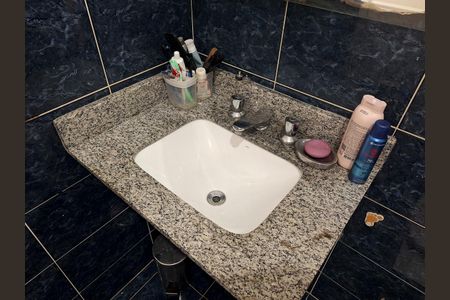 Casa à venda com 331m², 2 quartos e 9 vagas Casa à venda com 331m², 2 quartos e 9 vagasBanheiro