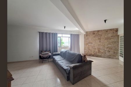 Casa à venda com 331m², 2 quartos e 9 vagas Casa à venda com 331m², 2 quartos e 9 vagasSala