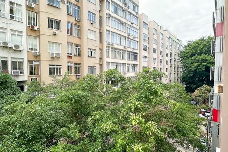 Apartamento à venda com 97m², 2 quartos e 1 vaga Apartamento à venda com 97m², 2 quartos e 1 vagaVista Sala