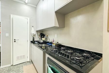 Apartamento à venda com 97m², 2 quartos e 1 vaga Apartamento à venda com 97m², 2 quartos e 1 vagaCozinha
