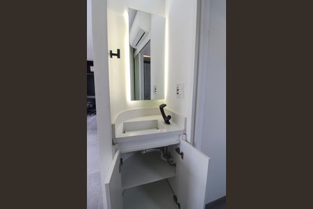 Apartamento para alugar com 38m², 1 quarto e sem vaga Apartamento para alugar com 38m², 1 quarto e sem vagaBanheiro