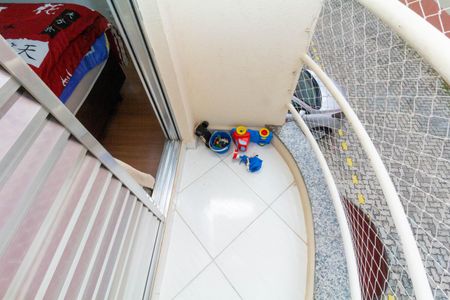 Casa de condomínio à venda com 67m², 2 quartos e 1 vaga Casa de condomínio à venda com 67m², 2 quartos e 1 vagaVaranda