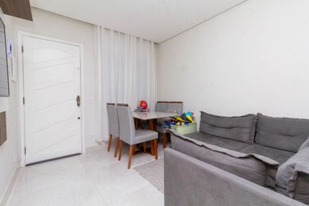Casa de condomínio à venda com 67m², 2 quartos e 1 vaga Casa de condomínio à venda com 67m², 2 quartos e 1 vagaSala