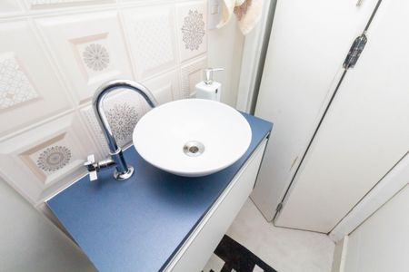 Casa de condomínio à venda com 67m², 2 quartos e 1 vaga Casa de condomínio à venda com 67m², 2 quartos e 1 vagaBanheiro 2