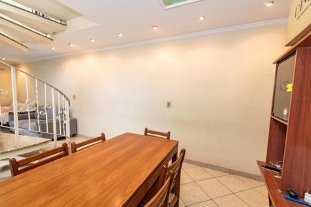 Casa à venda com 164m², 3 quartos e 4 vagas Casa à venda com 164m², 3 quartos e 4 vagasSala de jantar