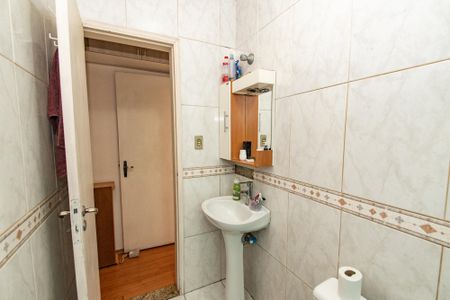 Casa à venda com 164m², 3 quartos e 4 vagas Casa à venda com 164m², 3 quartos e 4 vagasBanheiro da suíte