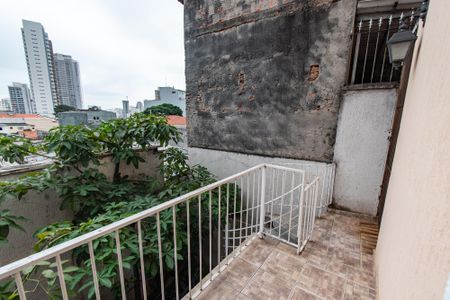 Casa à venda com 164m², 3 quartos e 4 vagas Casa à venda com 164m², 3 quartos e 4 vagasVaranda da cozinha
