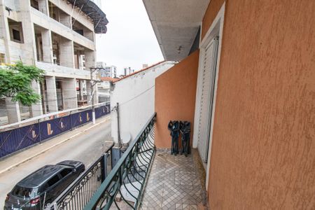 Casa à venda com 164m², 3 quartos e 4 vagas Casa à venda com 164m², 3 quartos e 4 vagasVaranda da suíte