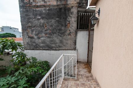 Casa à venda com 164m², 3 quartos e 4 vagas Casa à venda com 164m², 3 quartos e 4 vagasVaranda da cozinha