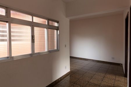 Casa para alugar com 100m², 2 quartos e 1 vagaSala