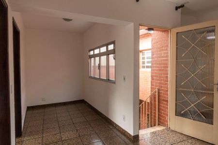 Casa para alugar com 100m², 2 quartos e 1 vagaSala