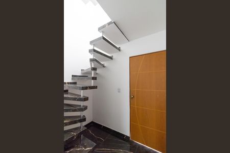 Casa de condomínio para alugar com 95m², 3 quartos e 1 vagaEntrada