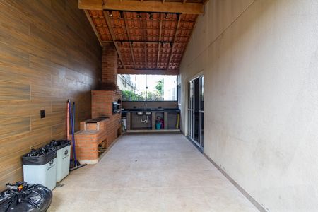 Apartamento à venda com 43m², 2 quartos e 1 vaga Apartamento à venda com 43m², 2 quartos e 1 vagaÁrea comum - Churrasqueira