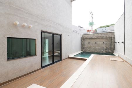 Studio à venda com 25m², 1 quarto e sem vaga Studio à venda com 25m², 1 quarto e sem vagaPiscina