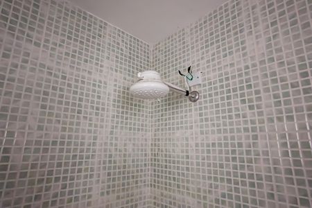 Apartamento à venda com 100m², 2 quartos e 1 vaga Apartamento à venda com 100m², 2 quartos e 1 vagaBanheiro da Suíte 2