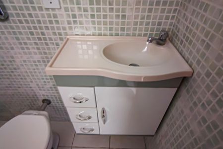 Apartamento à venda com 100m², 2 quartos e 1 vaga Apartamento à venda com 100m², 2 quartos e 1 vagaBanheiro da Suíte 2