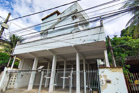 Apartamento à venda com 100m², 2 quartos e 1 vaga Apartamento à venda com 100m², 2 quartos e 1 vagaFachada