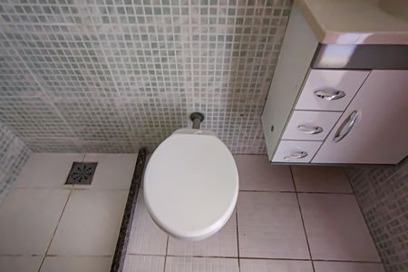 Apartamento à venda com 100m², 2 quartos e 1 vaga Apartamento à venda com 100m², 2 quartos e 1 vagaBanheiro da Suíte 2