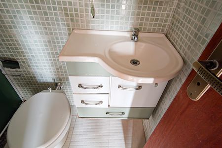 Apartamento à venda com 100m², 2 quartos e 1 vaga Apartamento à venda com 100m², 2 quartos e 1 vagaBanheiro da Suíte 1