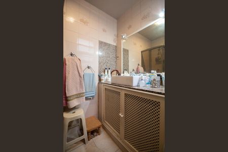 Apartamento à venda com 240m², 5 quartos e 1 vagaBanheiro social