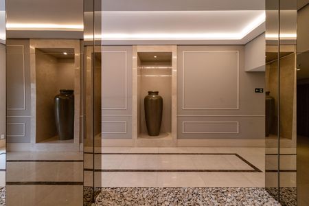 Apartamento à venda com 88m², 2 quartos e 2 vagas Apartamento à venda com 88m², 2 quartos e 2 vagasHall social