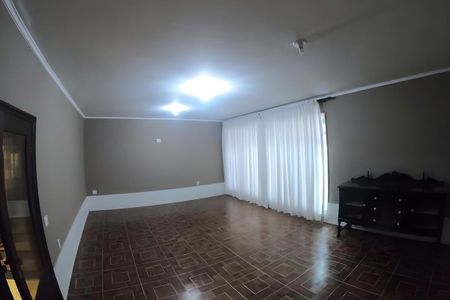 Casa à venda com 450m², 4 quartos e 5 vagas