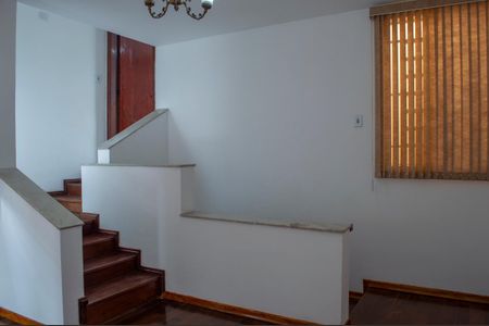 Casa para alugar com 180m², 2 quartos e sem vaga Casa para alugar com 180m², 2 quartos e sem vagaSala