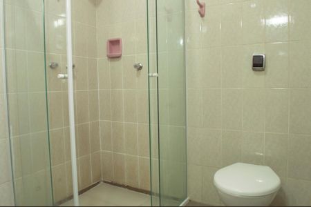 Casa para alugar com 180m², 2 quartos e sem vaga Casa para alugar com 180m², 2 quartos e sem vagaBanheiro da Suíte 1