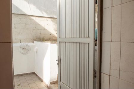 Casa para alugar com 180m², 2 quartos e sem vaga Casa para alugar com 180m², 2 quartos e sem vagaBanheiro