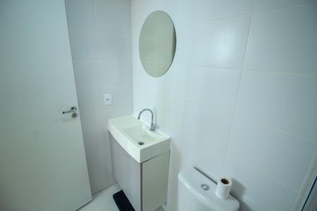 Apartamento para alugar com 40m², 2 quartos e sem vaga Apartamento para alugar com 40m², 2 quartos e sem vagaBanheiro