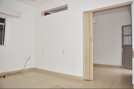 Casa para alugar com 45m², 1 quarto e sem vagaSala