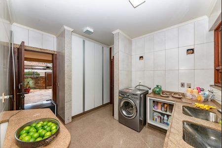 Casa à venda com 435m², 4 quartos e 4 vagasÁrea de Serviço