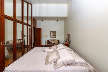 Casa à venda com 435m², 4 quartos e 4 vagasQuarto  1