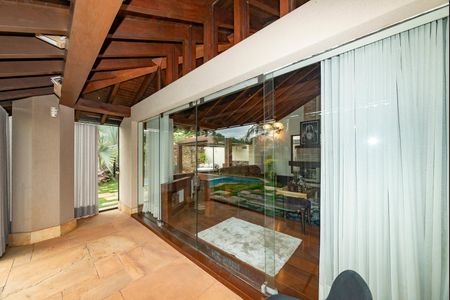 Casa à venda com 435m², 4 quartos e 4 vagasVaranda