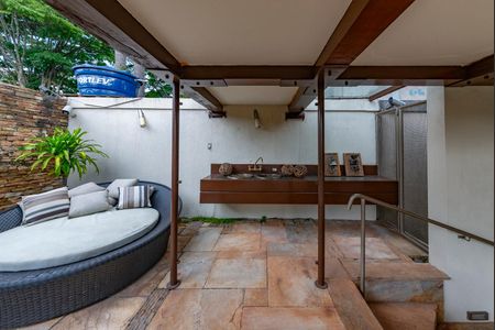 Casa à venda com 435m², 4 quartos e 4 vagasVaranda