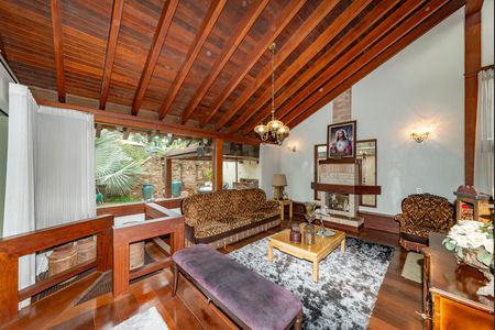 Casa à venda com 435m², 4 quartos e 4 vagasSala 1