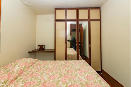 Casa à venda com 435m², 4 quartos e 4 vagasQuarto de Serviço 2