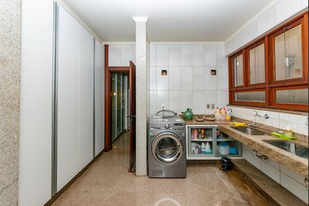 Casa à venda com 435m², 4 quartos e 4 vagasÁrea de Serviço