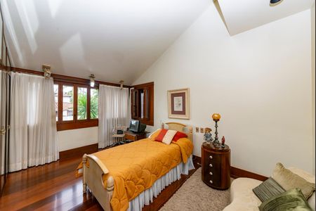 Casa à venda com 435m², 4 quartos e 4 vagasQuarto 2