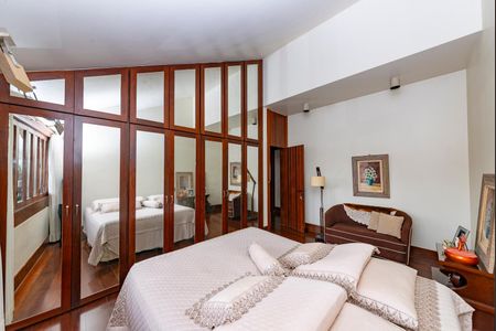 Casa à venda com 435m², 4 quartos e 4 vagasQuarto  1