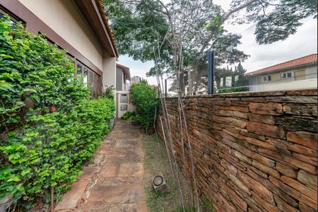 Casa à venda com 435m², 4 quartos e 4 vagasÁrea externa