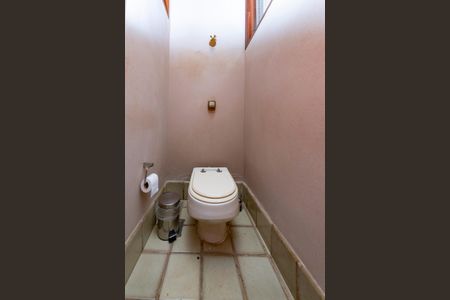 Casa à venda com 435m², 4 quartos e 4 vagasLavabo