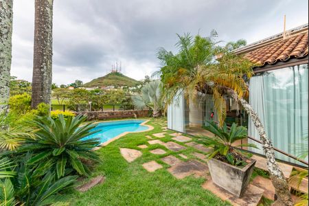Casa à venda com 435m², 4 quartos e 4 vagasQuintal