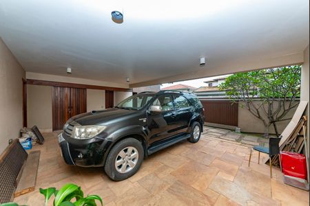 Casa à venda com 435m², 4 quartos e 4 vagasGaragem