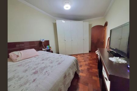 Casa à venda com 347m², 4 quartos e 4 vagas Casa à venda com 347m², 4 quartos e 4 vagasFoto 76