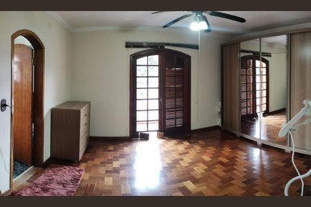 Casa à venda com 347m², 4 quartos e 4 vagas Casa à venda com 347m², 4 quartos e 4 vagasFoto 46