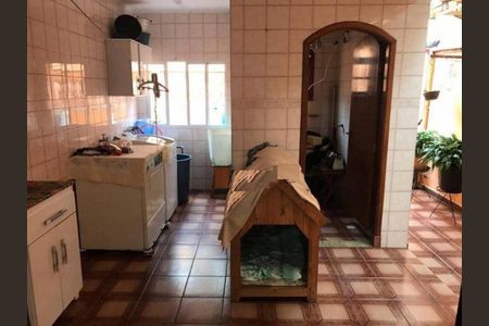 Casa à venda com 347m², 4 quartos e 4 vagas Casa à venda com 347m², 4 quartos e 4 vagasFoto 05