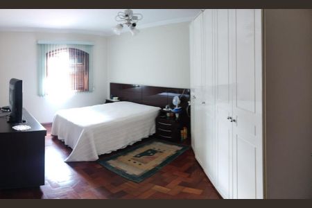 Casa à venda com 347m², 4 quartos e 4 vagas Casa à venda com 347m², 4 quartos e 4 vagasFoto 51